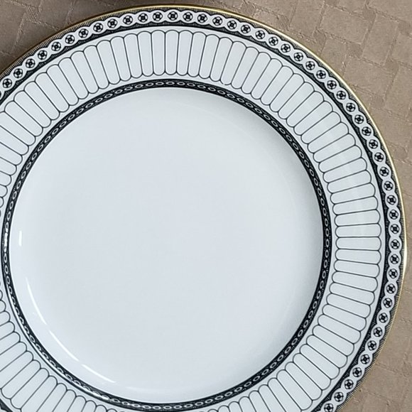 Wedgwood 1 Colonnade Black Salad Plate - Picture 4 of 5